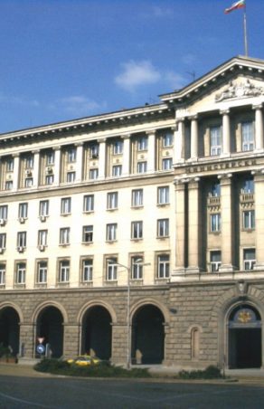 Намаляват драстично продуктовите такси на електроуредите
